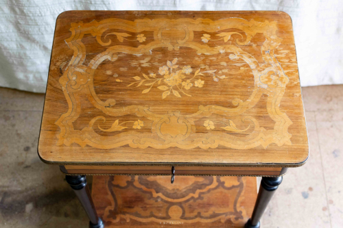 Table à ouvrage